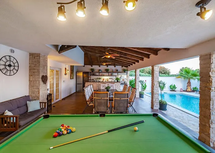 Andrea Zadarvillas Villa